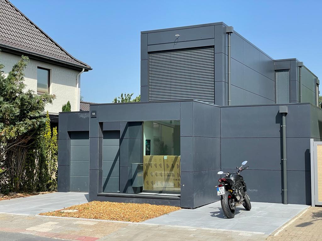 Carport mit integriertem Solardach